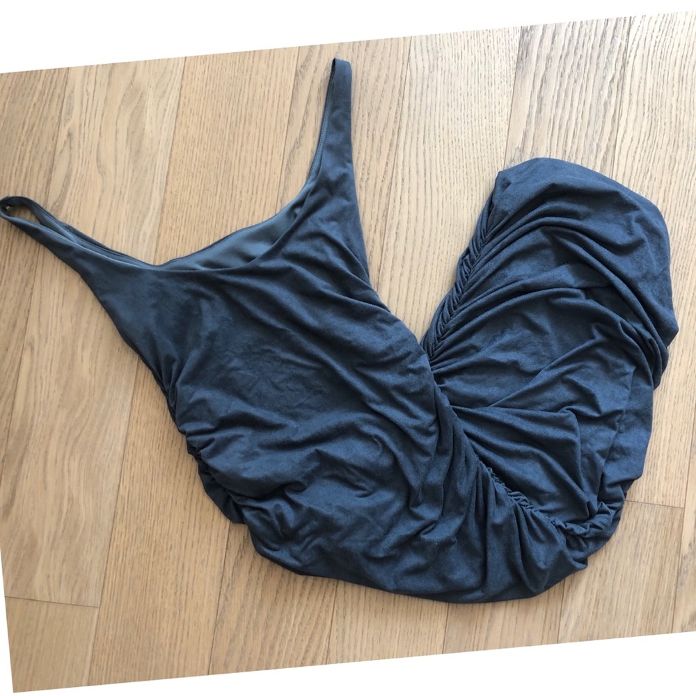 ✨HP✨Gray dress Akira faux suede - size small